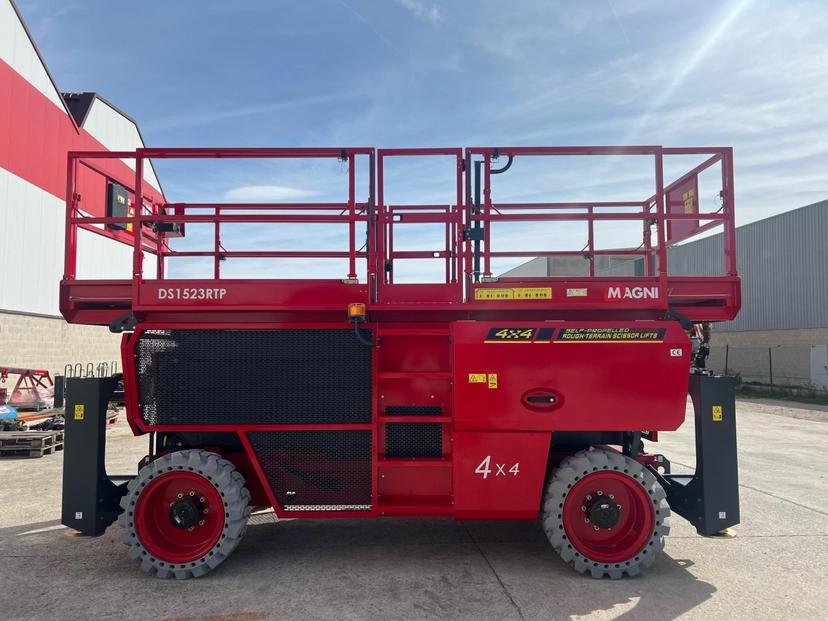 2022 MAGNI DS1523RTP