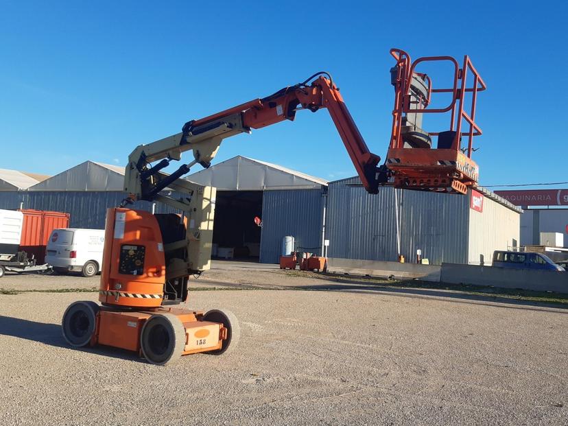 2007 JLG E300AJP
